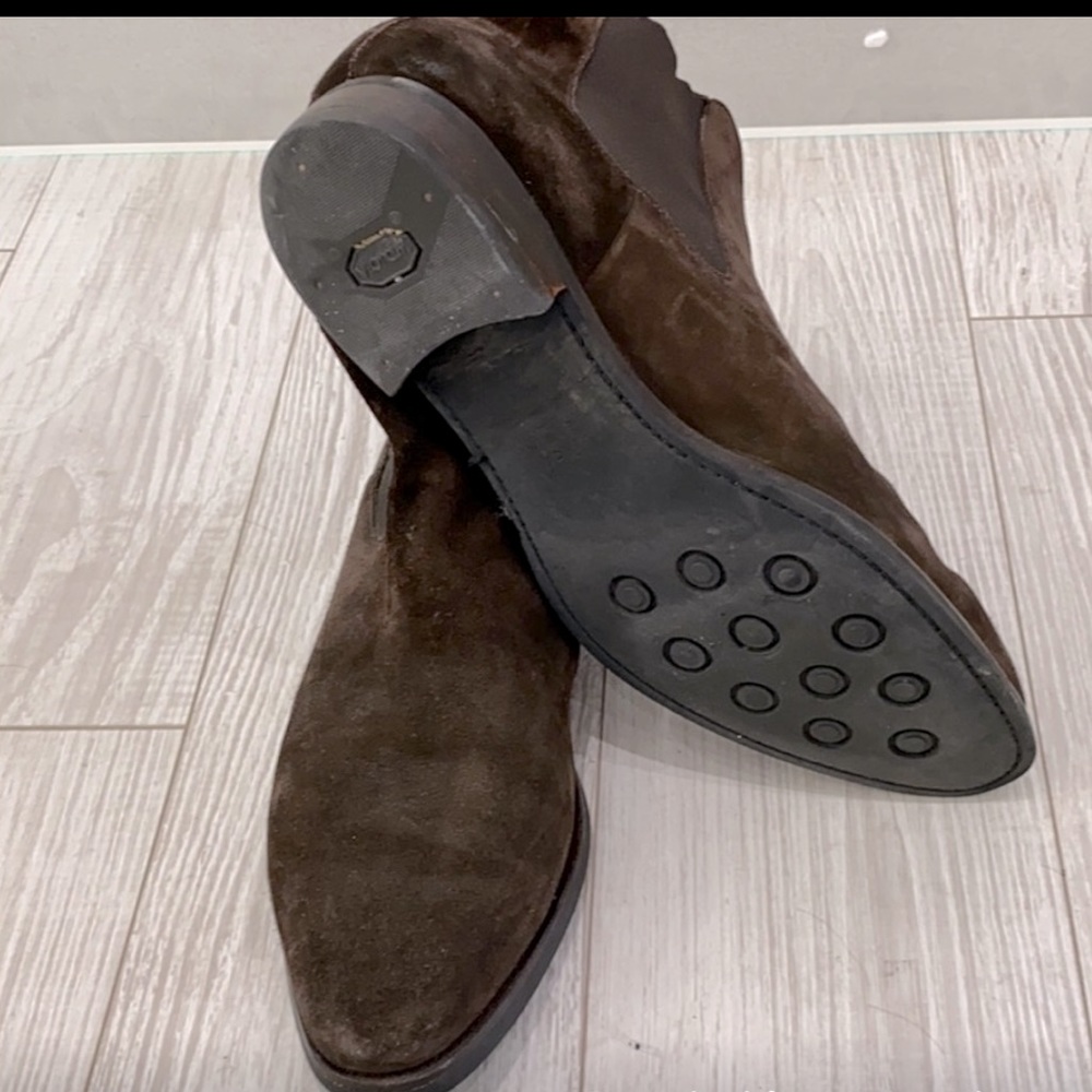 Chocolate brown suede Chelsea boots